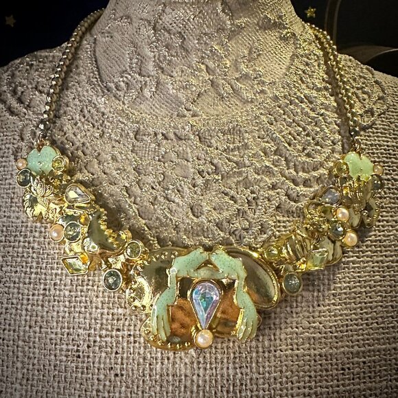 Disney Princess and the Frog Statement Necklace - Picture 2 of 6